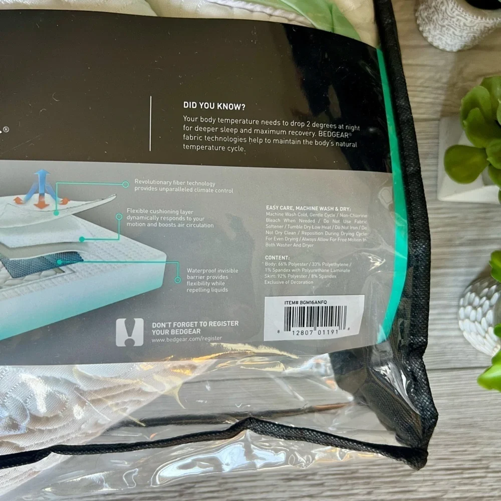 BEDGEAR ver-tex performance mattress protector queen EUC